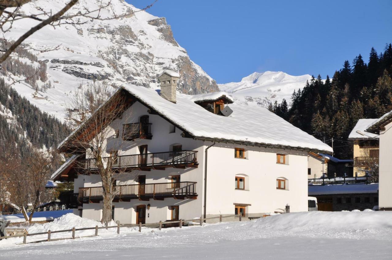 Flora Alpina Apartments-Residenza Verdebjo Gressoney-Saint-Jean Exterior photo